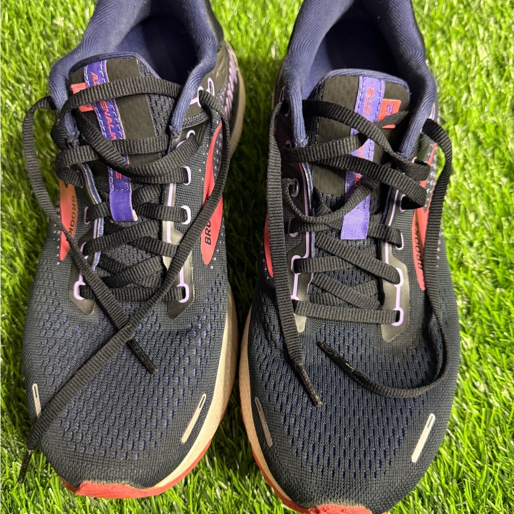 Brooks Women's Black, Purple & coral  Sneakers Adrenaline GTS 22. Women’s 11